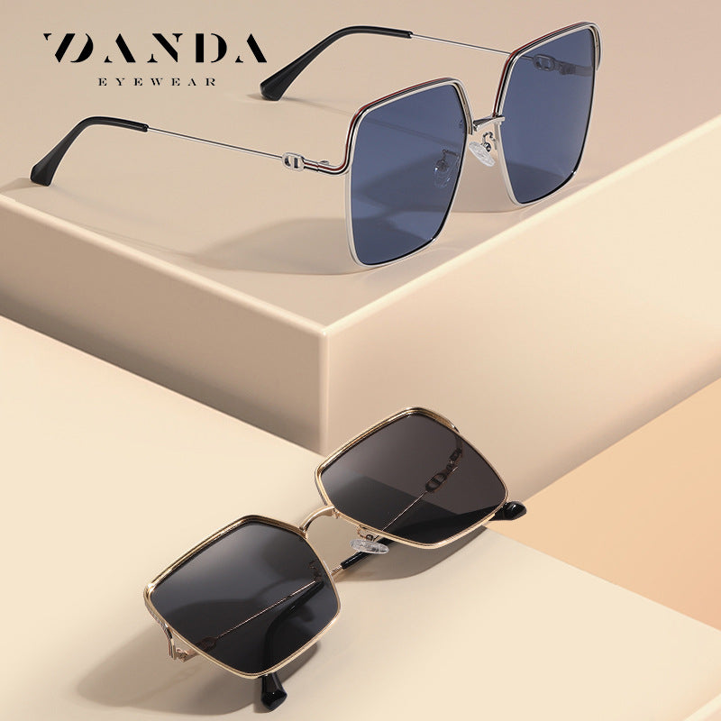 Women’s Gold Frame Polarized Glasses 🕶️